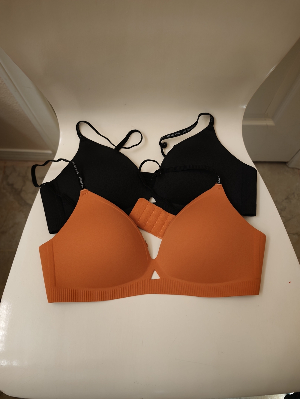 Seamless Wireless Bra - Orange and Black